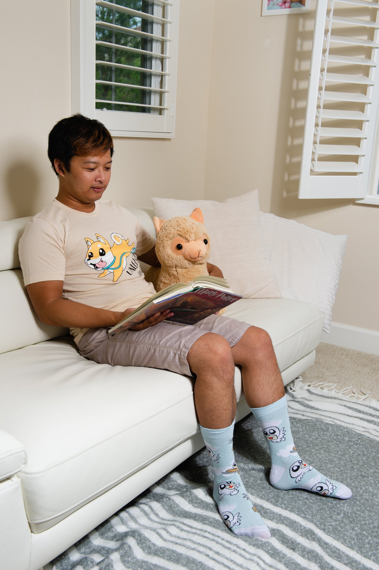 Magical Owl Delivery Socks - Let These Feathered Friends Deliver Your Style
